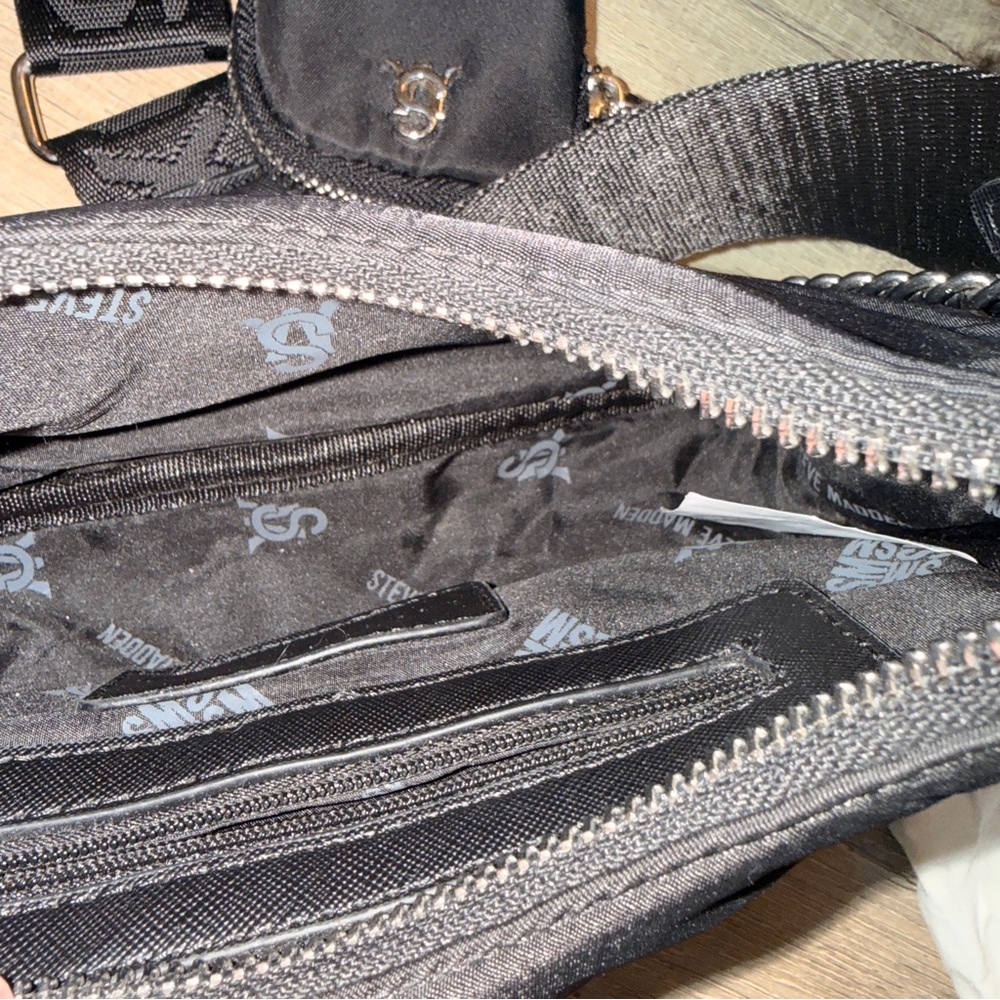 Steve Madden Black Bvital Crossbody Bag with Chain Accent - Picture 5 of 7